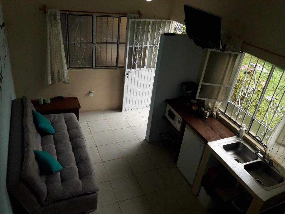 Tony'D Studio Apartment ปูแอร์โตบาญาร์ตา ภายนอก รูปภาพ