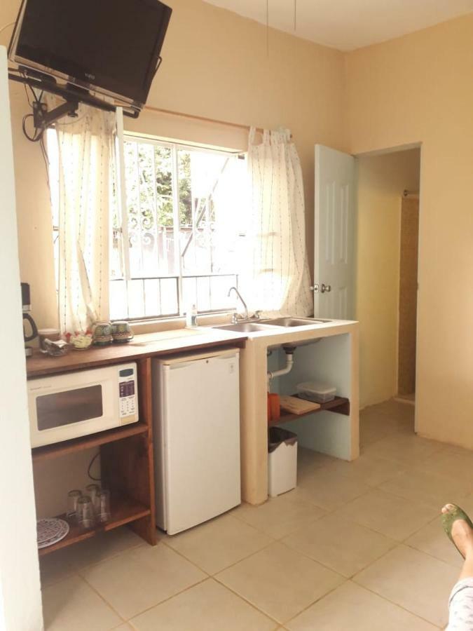 Tony'D Studio Apartment ปูแอร์โตบาญาร์ตา ภายนอก รูปภาพ